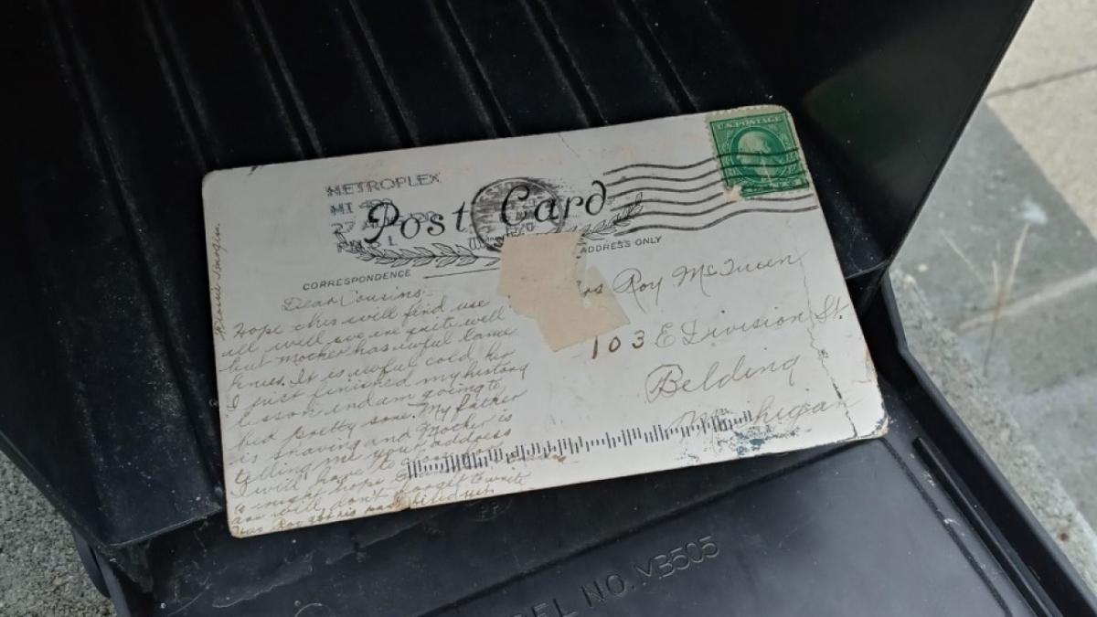 "Тут жахливо холодно": американка отримала загадкову листівку, відправлену 100 років тому. ФОТО